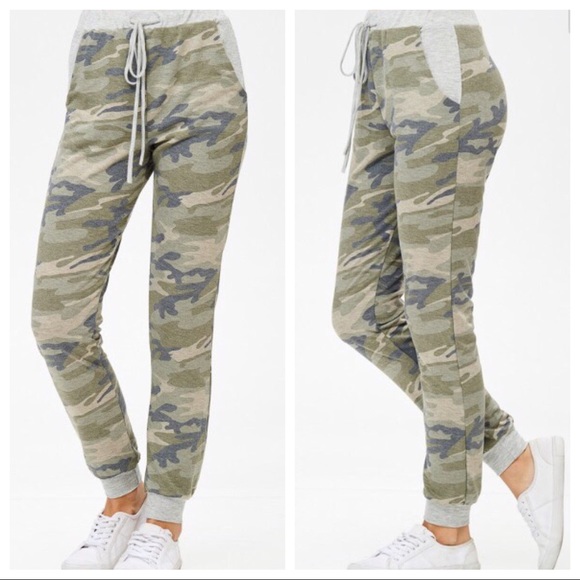 Muted Camo French Terry Cloth Joggers - Picture 2 of 3